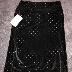 LLR M elegant Cassie NWT black velvet